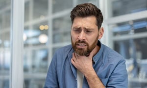 Esofagitis eosinofílica: qué es, síntomas, causas y tratamiento de esta enfermedad cada vez más frecuente