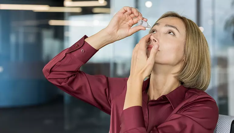 Alergia en los ojos en primavera: 10 consejos para prevenir y aliviar la irritación ocular