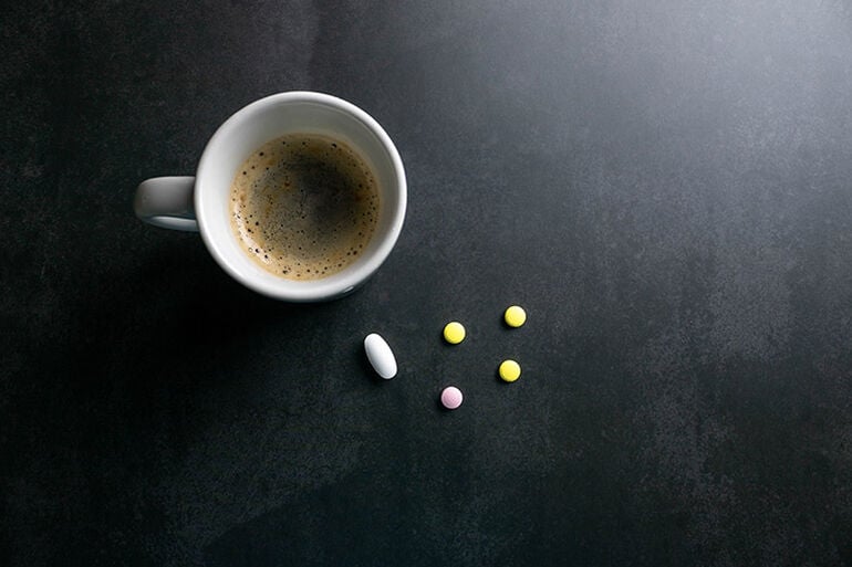 Medicamentos y café: cuáles son los que no debes mezclar