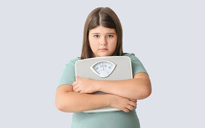 ¿Cómo pueden reducir la grasa los niños con obesidad?