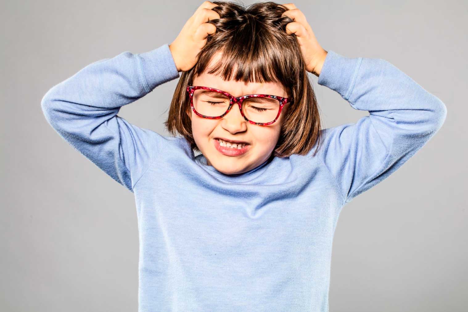 ¿Cómo prevenir los piojos y las liendres en los niños?