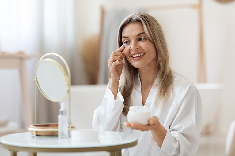 5 productos de contorno de ojos para ‘Black Friday’ y cómo aplicarlos