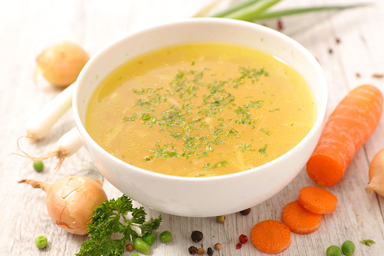 Caldo depurativo de verduras a fuego lento