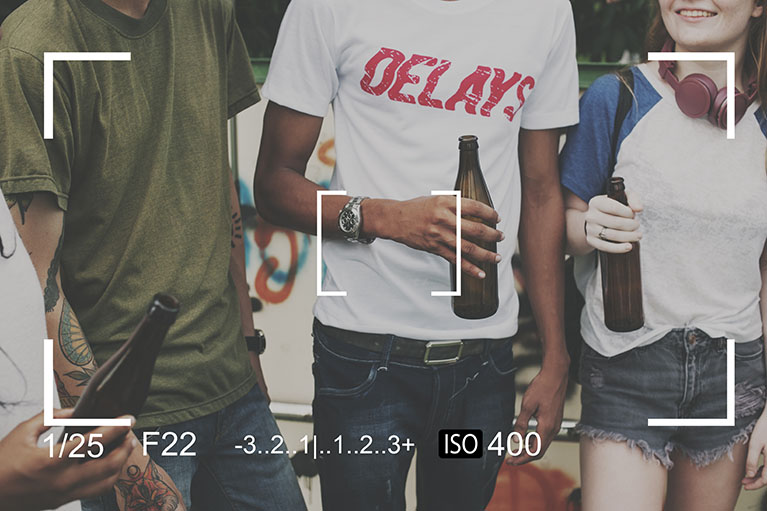 ¿A qué edad empiezan a consumir alcohol los adolescentes en España?