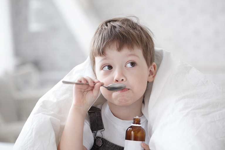 Cómo conocer la dosis adecuada de paracetamol para un niño