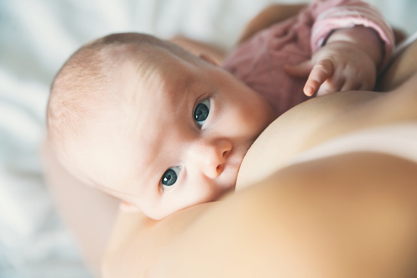 Lactancia materna: déjate llevar y disfrútala junto a tu bebé