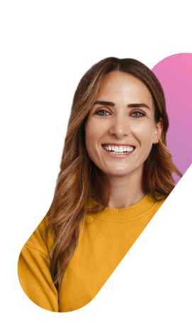 Mujer sonriente junto al banner de suscripci&oacute;n al plan de nutrici&oacute;n en el footer